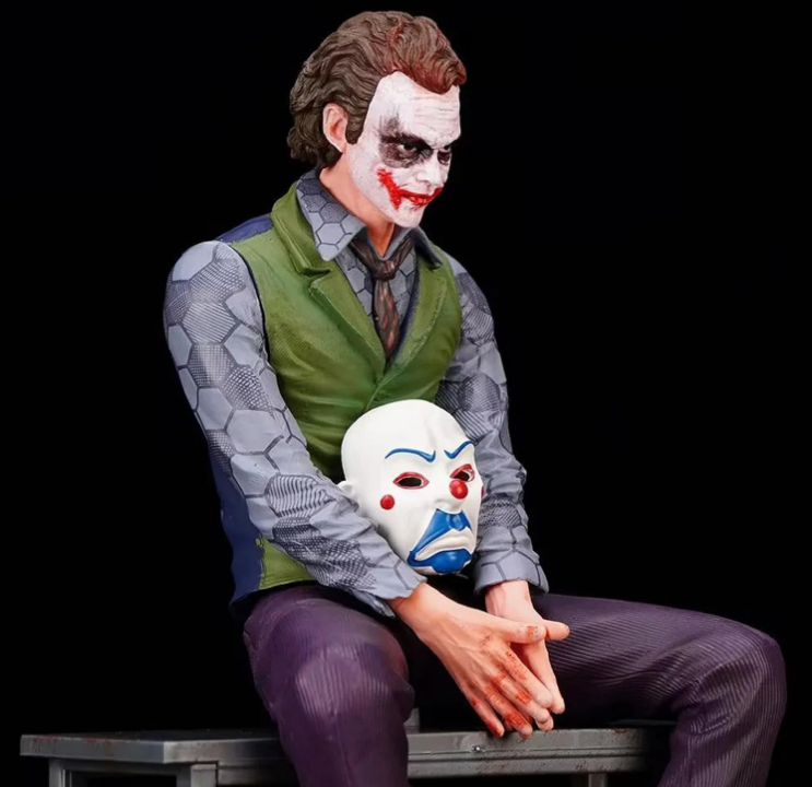 Joker Heath Ledger Sitting Figure Desktop Model Ornament