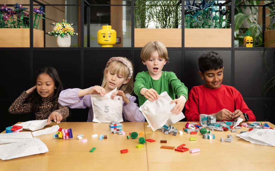 Over half of LEGO Group packing lines switch from plastic bags to paper-based alternatives
