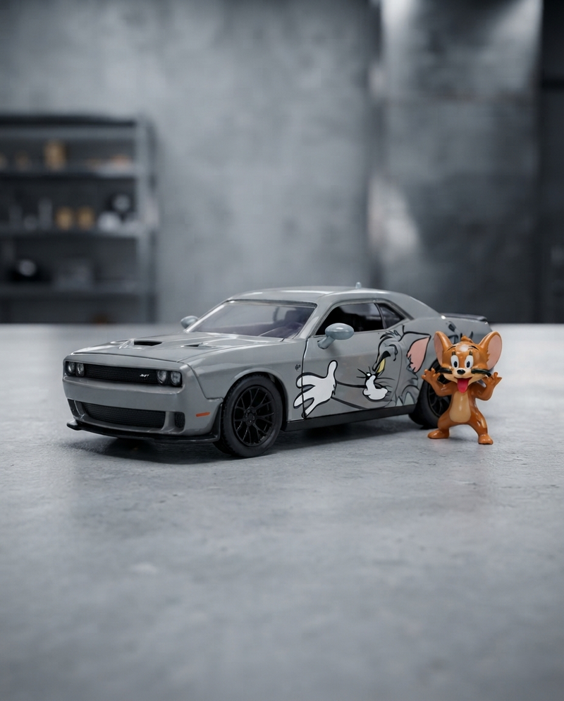 Tom & Jerry 2015 Dodge Challenger HellCat 1/24 Scale Model