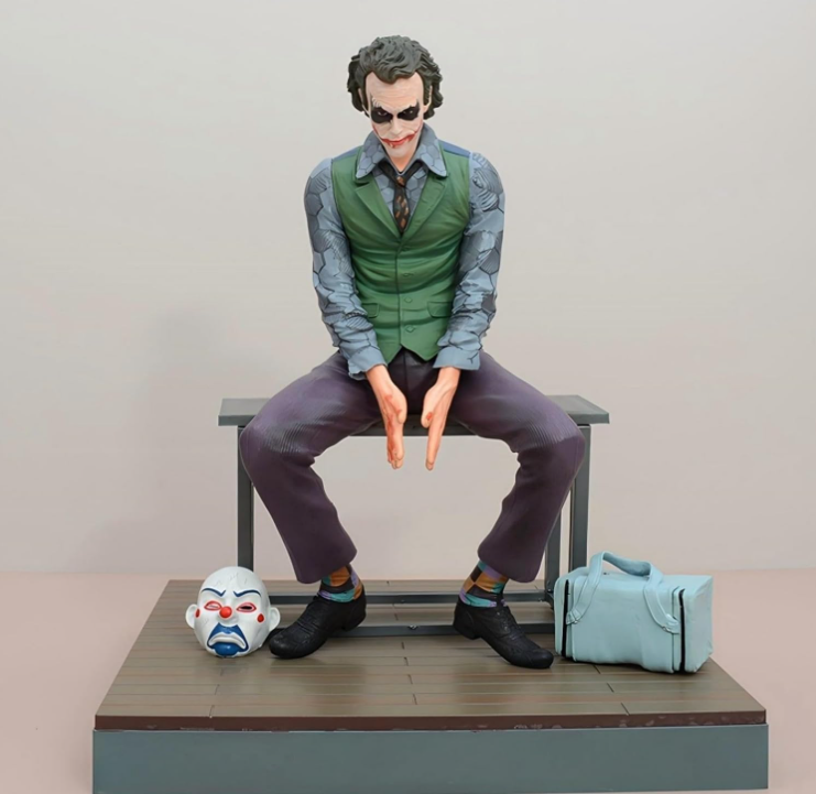 Joker Heath Ledger Sitting Figure Desktop Model Ornament