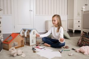 Why Buying a Doll House for Our Little Ones?